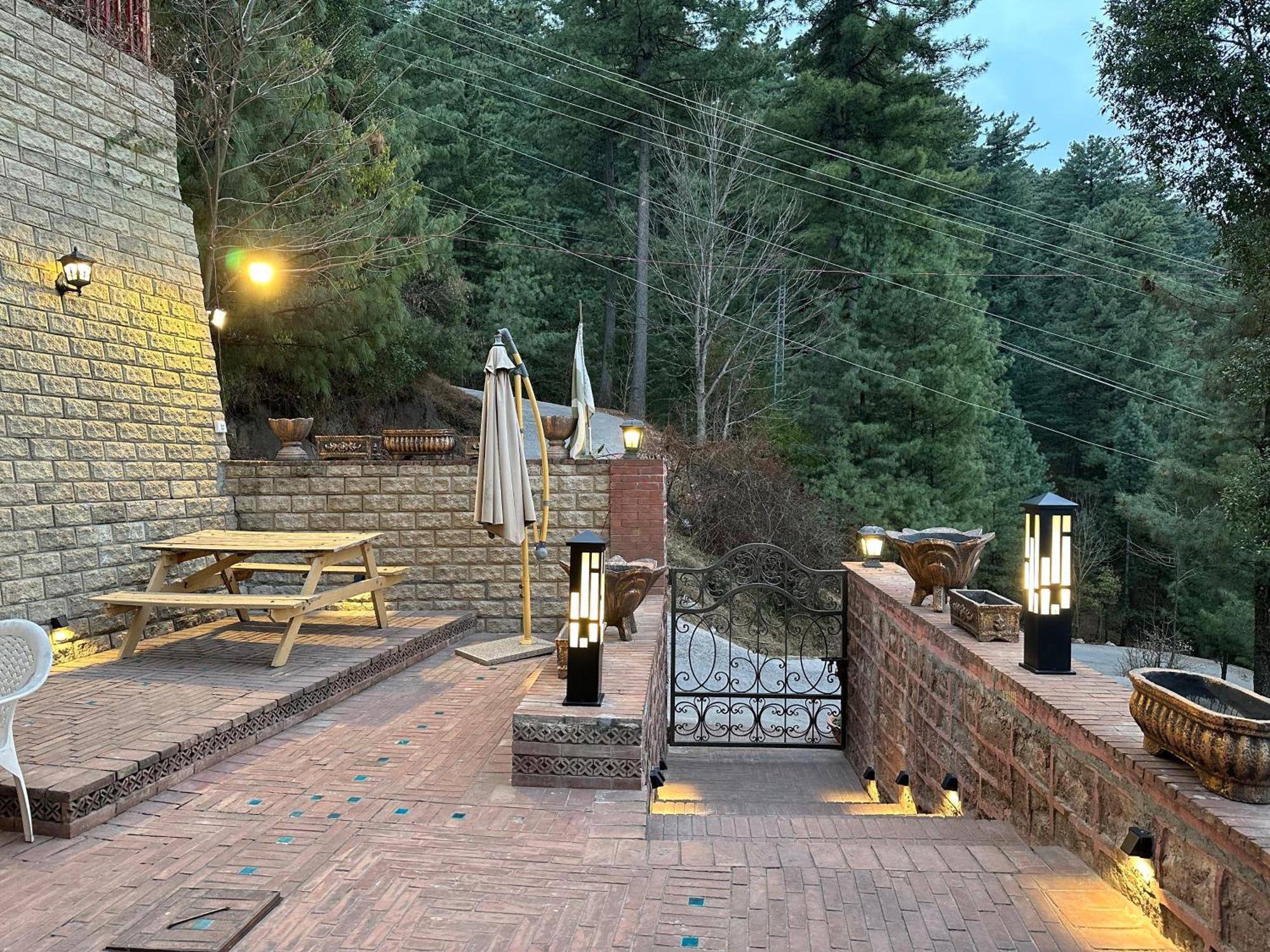 Sarah'S Lodge 穆里 外观 照片